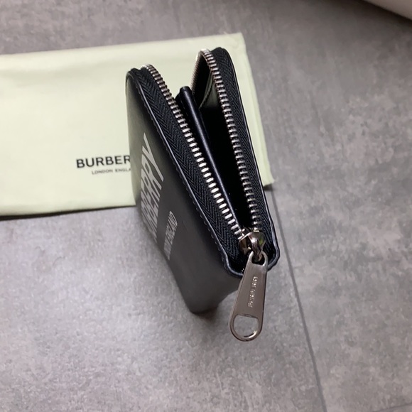 New with tags Authentic - Burberry Logo long zip around wallet in calf skin - Picture 5 of 8